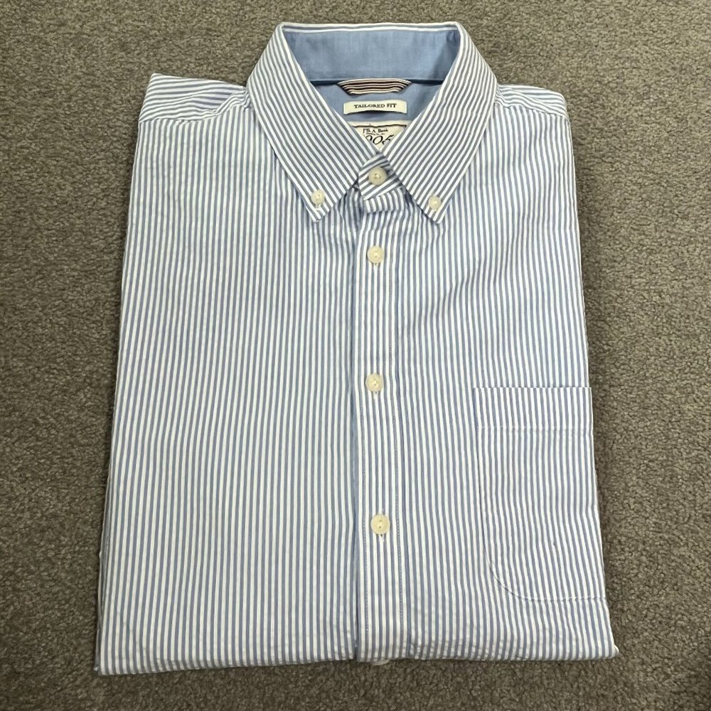 Jos A. Bank: Good Condition Short Sleeve Summer Shirt